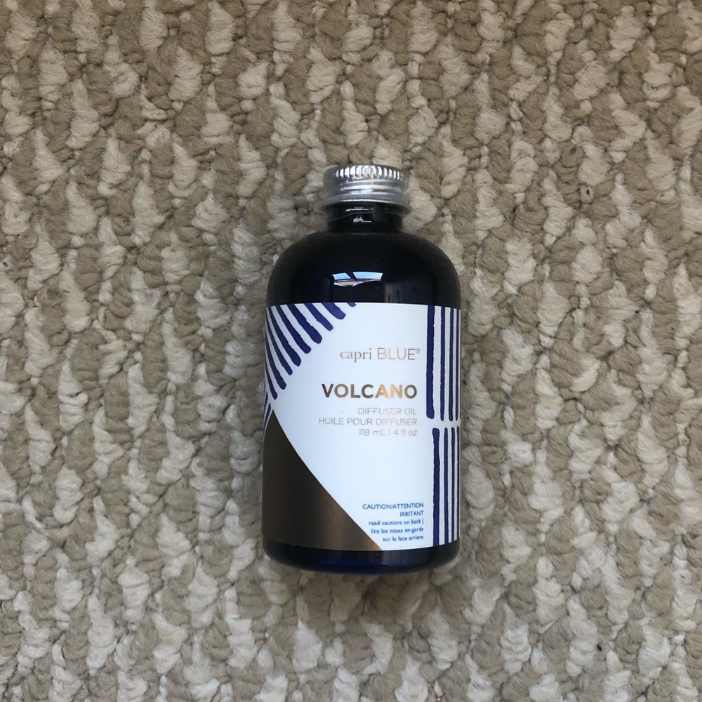 Unopened Capri Blue Volcano Diffuser Oil